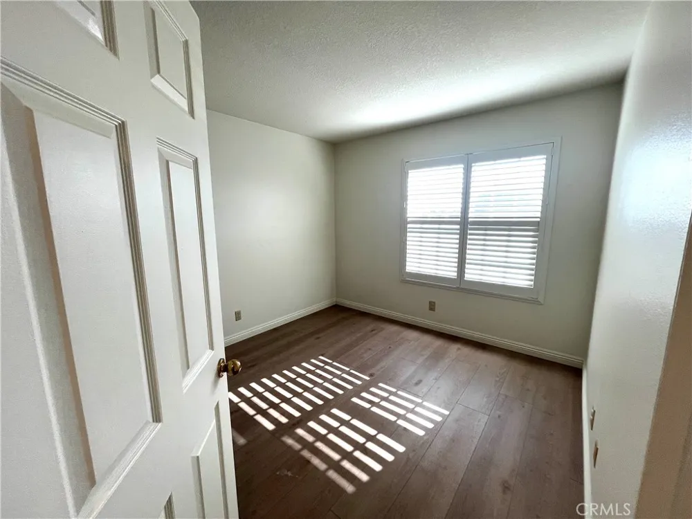926 S Essex San Dimas, CA 91773