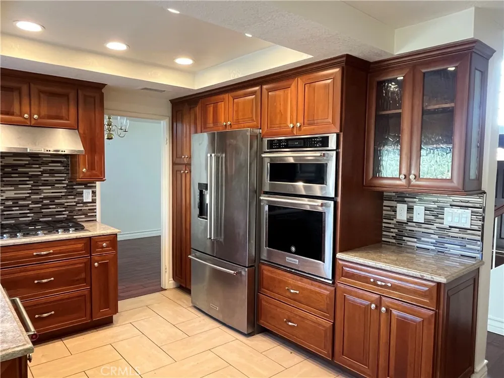 926 S Essex San Dimas, CA 91773