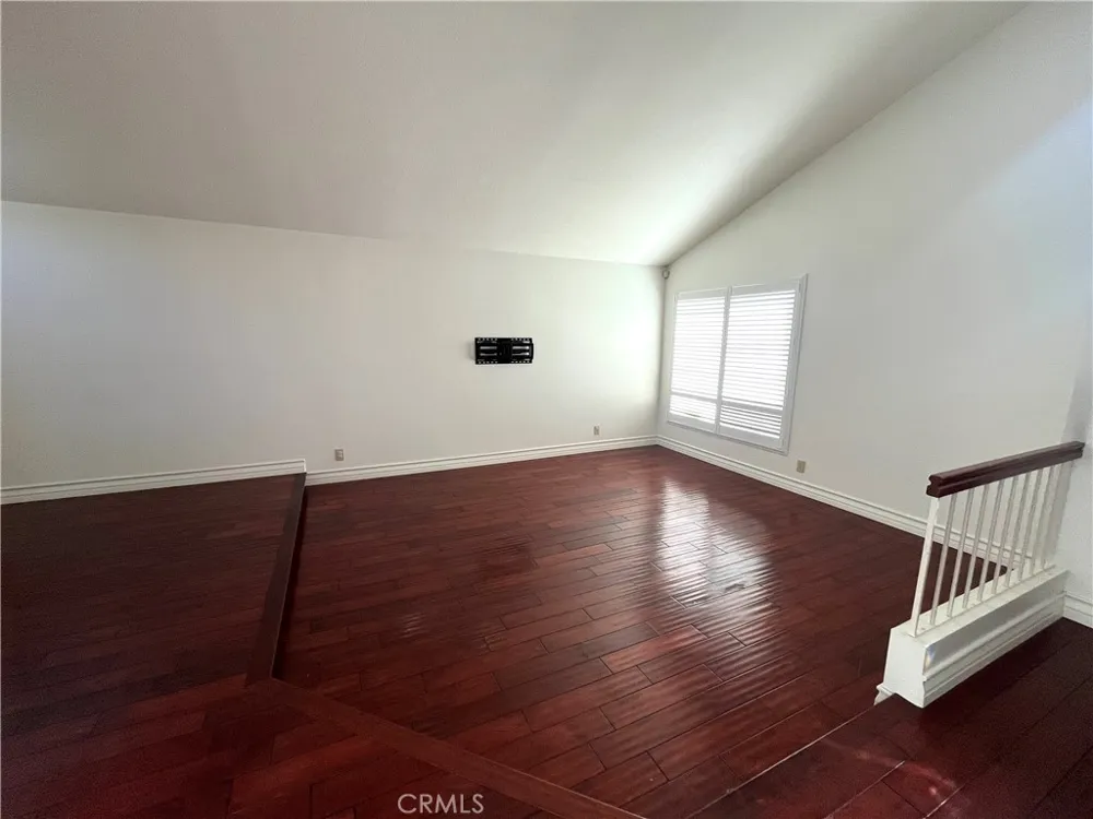 926 S Essex San Dimas, CA 91773