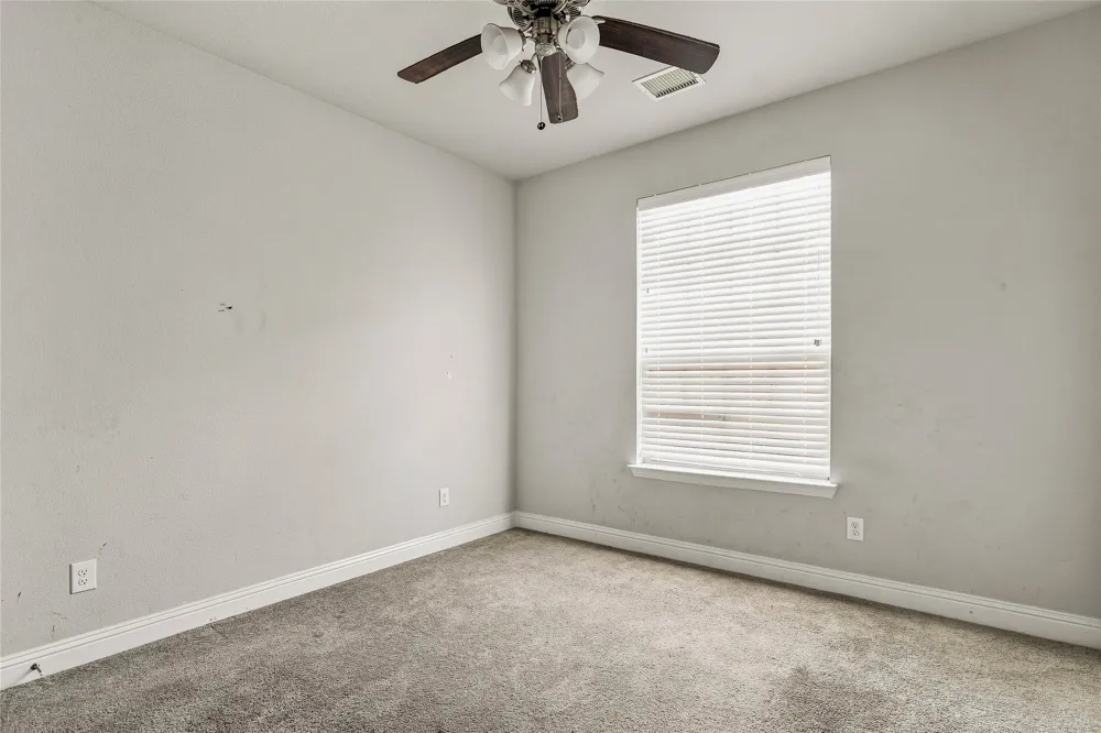 105 Finlee Lane Red Oak, TX 75154