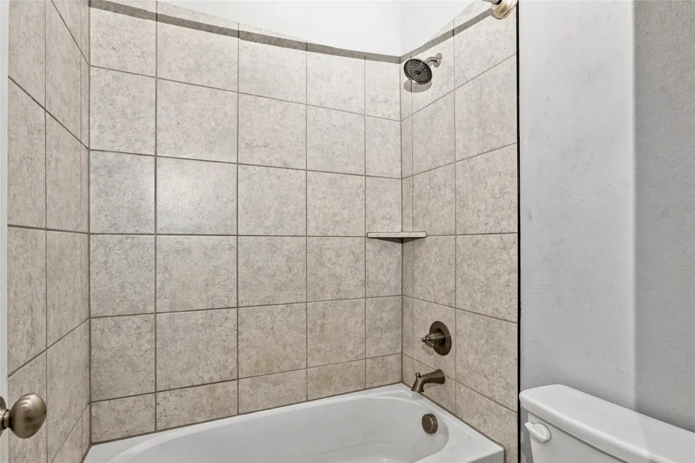 105 Finlee Lane Red Oak, TX 75154