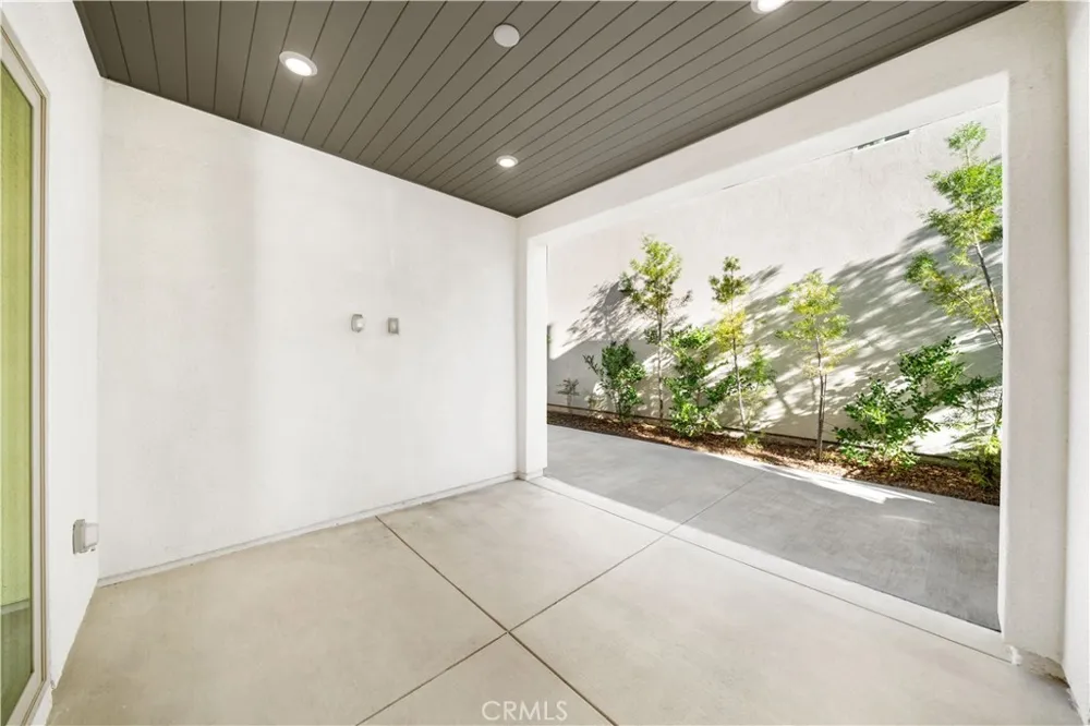151 Scale Irvine, CA 92618