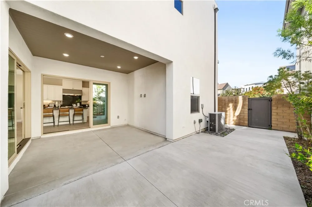 151 Scale Irvine, CA 92618