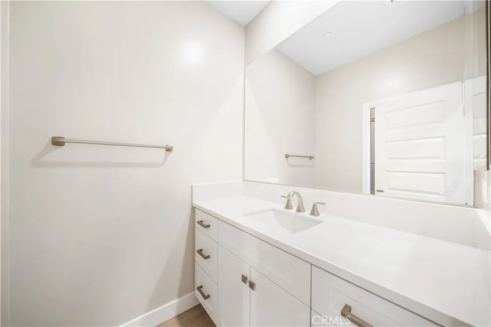 151 Scale Irvine, CA 92618