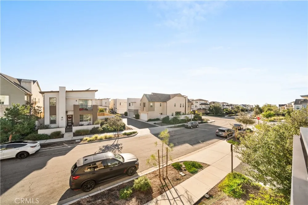 151 Scale Irvine, CA 92618