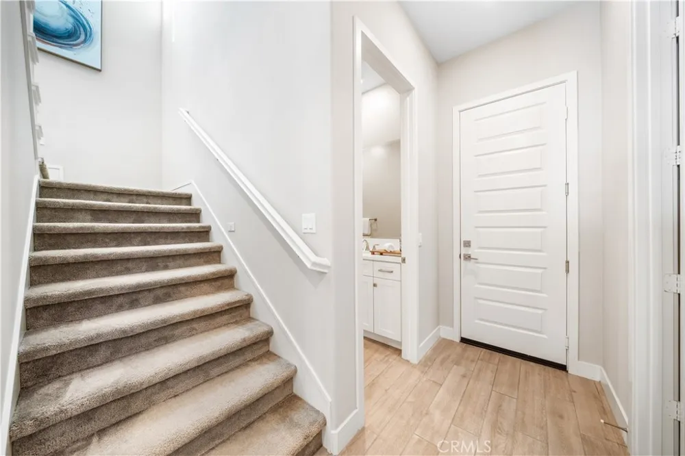151 Scale Irvine, CA 92618