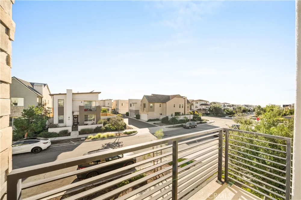 151 Scale Irvine, CA 92618