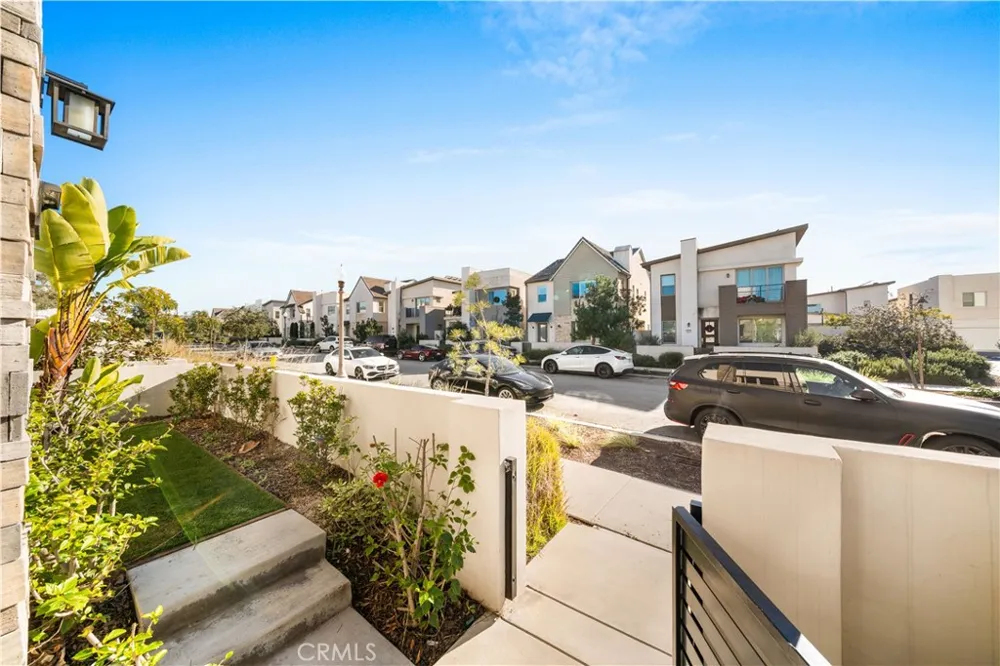 151 Scale Irvine, CA 92618