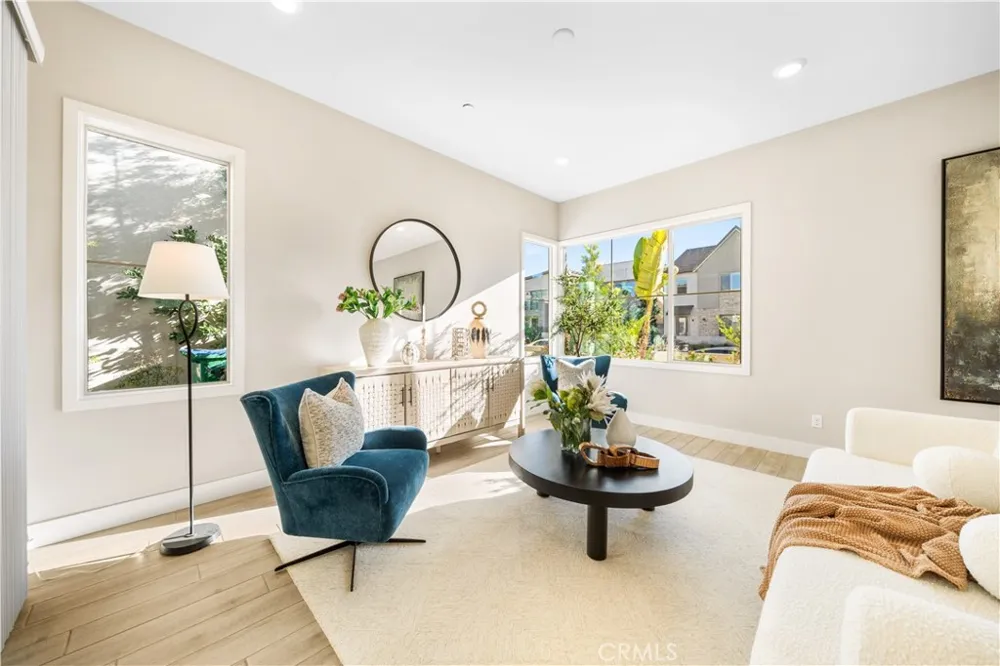 151 Scale Irvine, CA 92618