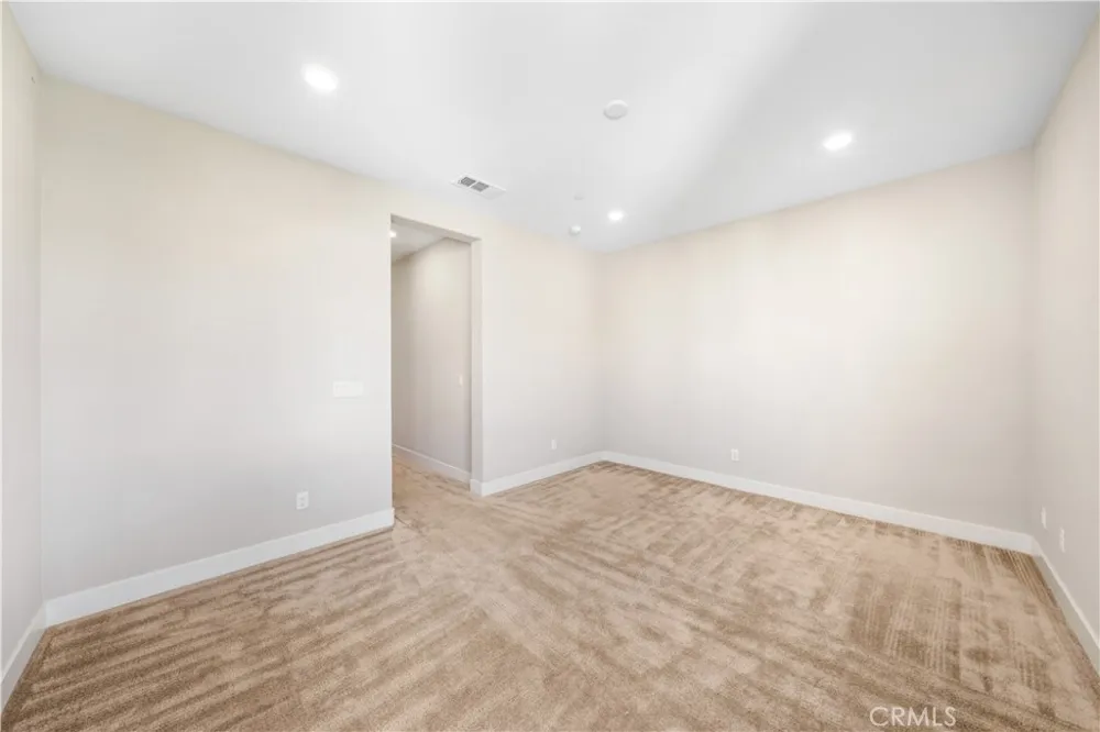 151 Scale Irvine, CA 92618