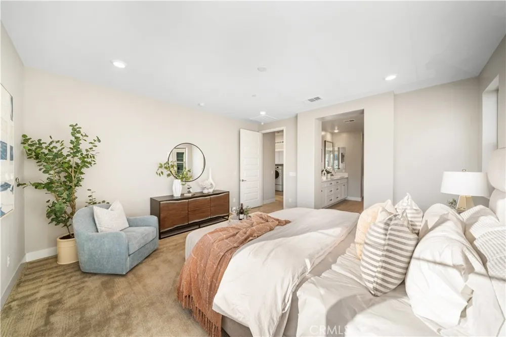 151 Scale Irvine, CA 92618