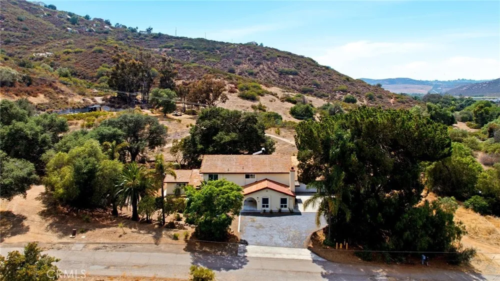 3110 Stoney Oak Spring Valley, CA 91978