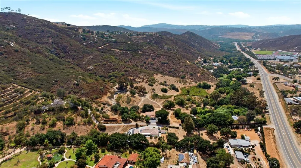 3110 Stoney Oak Spring Valley, CA 91978
