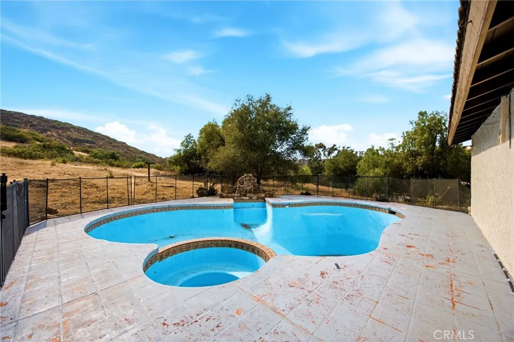 3110 Stoney Oak Spring Valley, CA 91978