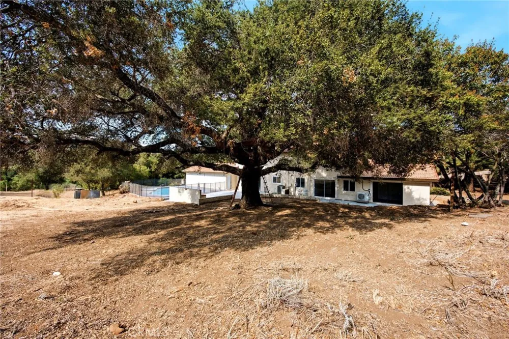 3110 Stoney Oak Spring Valley, CA 91978