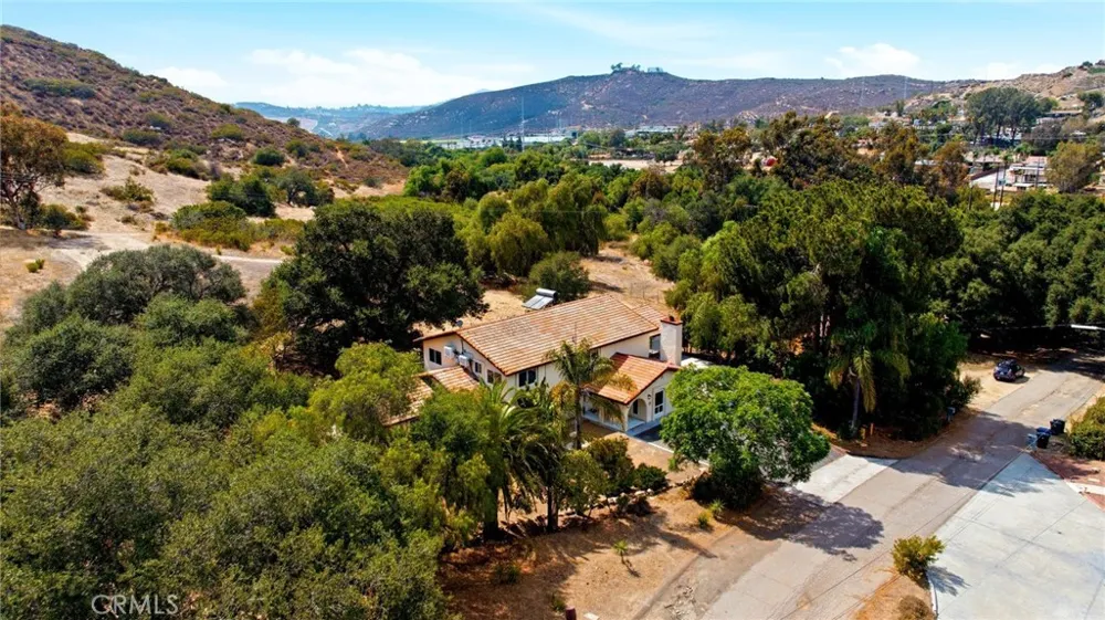 3110 Stoney Oak Spring Valley, CA 91978