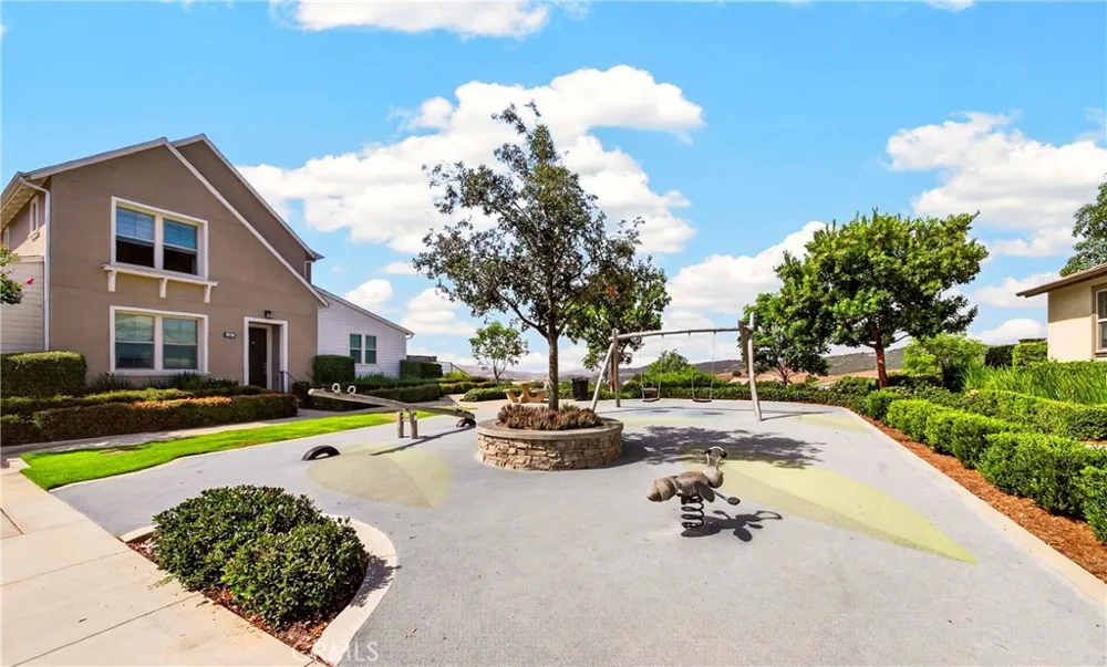 34 Ocaso Rancho Mission Viejo, CA 92694