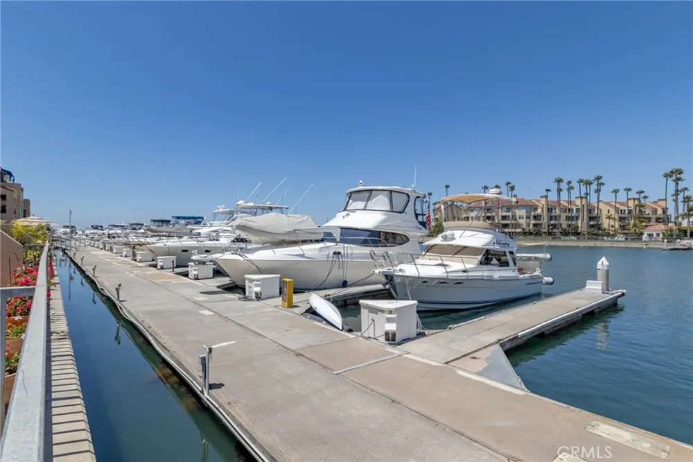 16456 Germain Circle #223 Huntington Beach, CA 92649