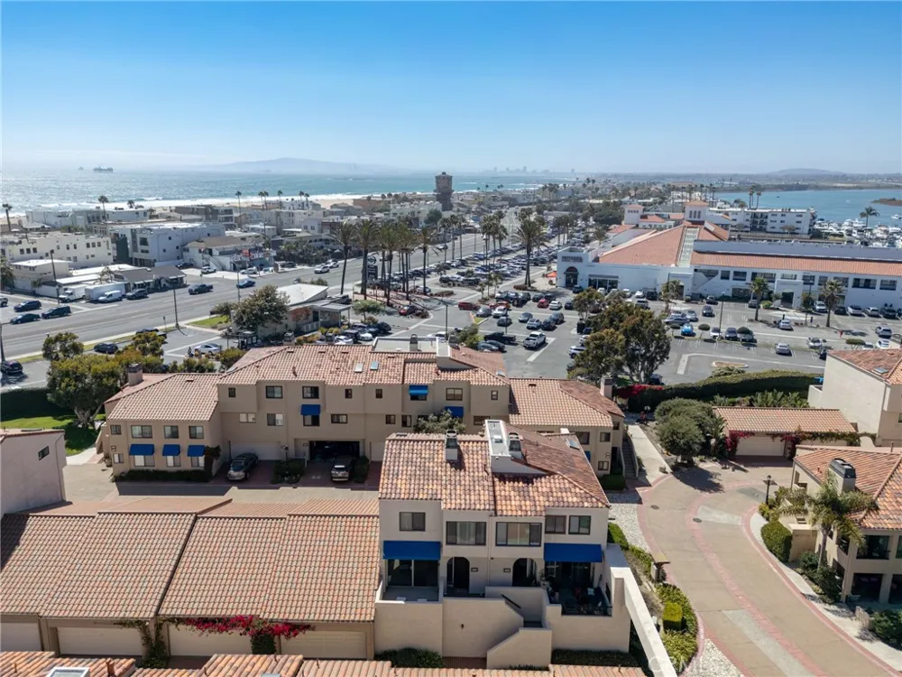 16456 Germain Circle #223 Huntington Beach, CA 92649