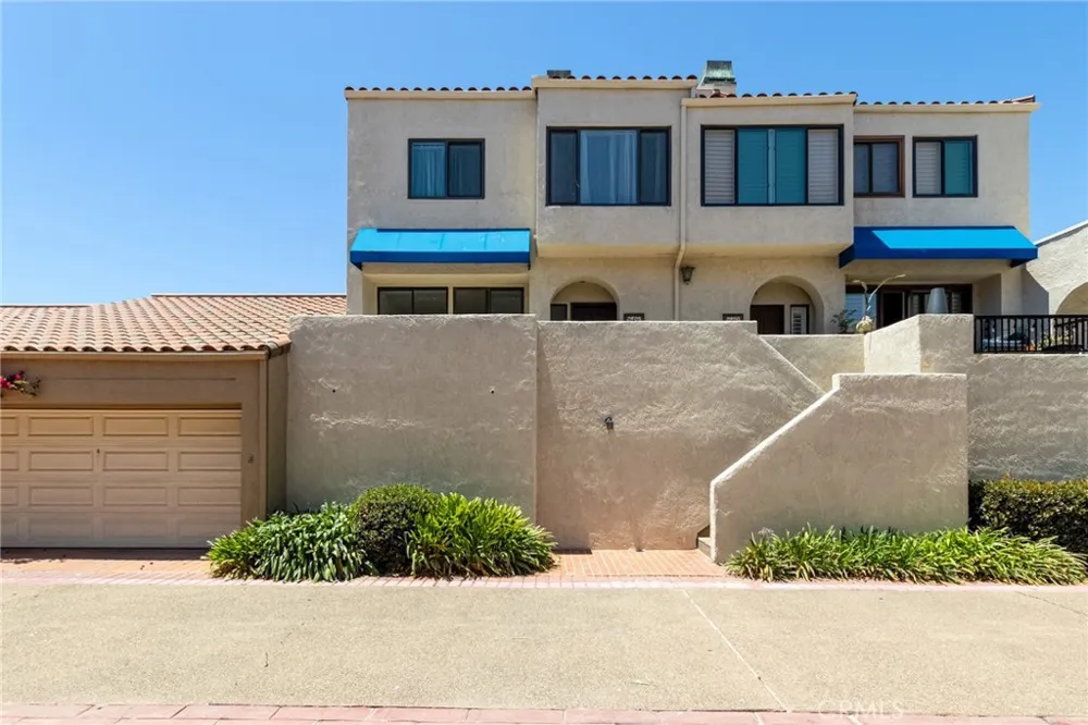 16456 Germain Circle #223 Huntington Beach, CA 92649