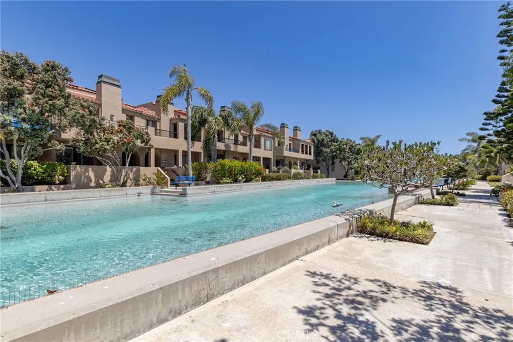 16456 Germain Circle #223 Huntington Beach, CA 92649