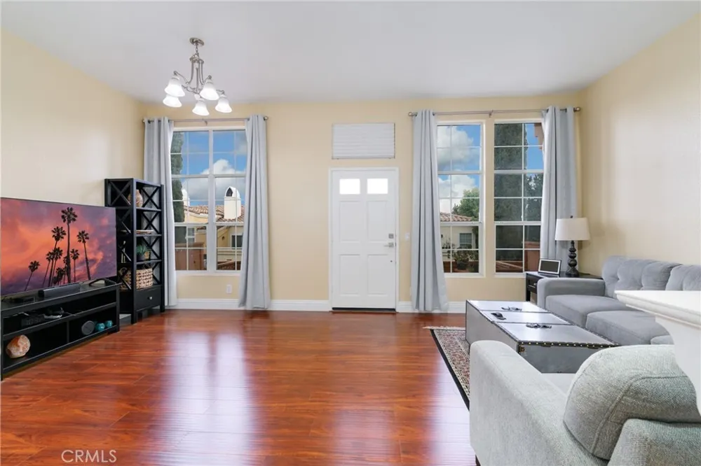 8125 E Santo Court Anaheim Hills, CA 92808