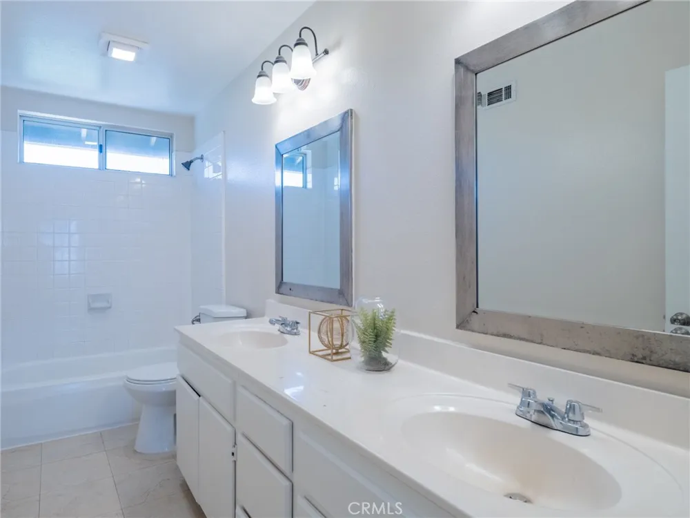 2921 Rolling Village Dr Chino Hills, CA 91709