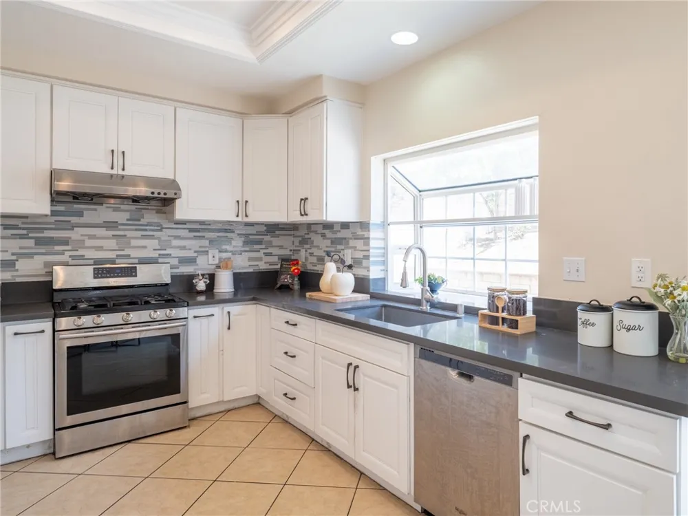 2921 Rolling Village Dr Chino Hills, CA 91709