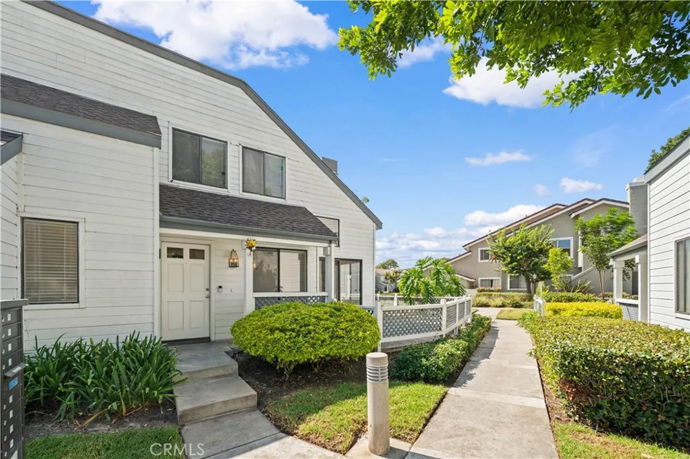 97 Fallingstar #56 Irvine, CA 92614