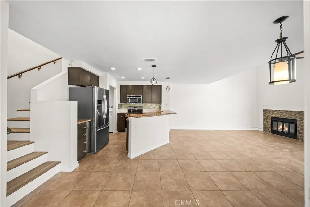 97 Fallingstar #56 Irvine, CA 92614