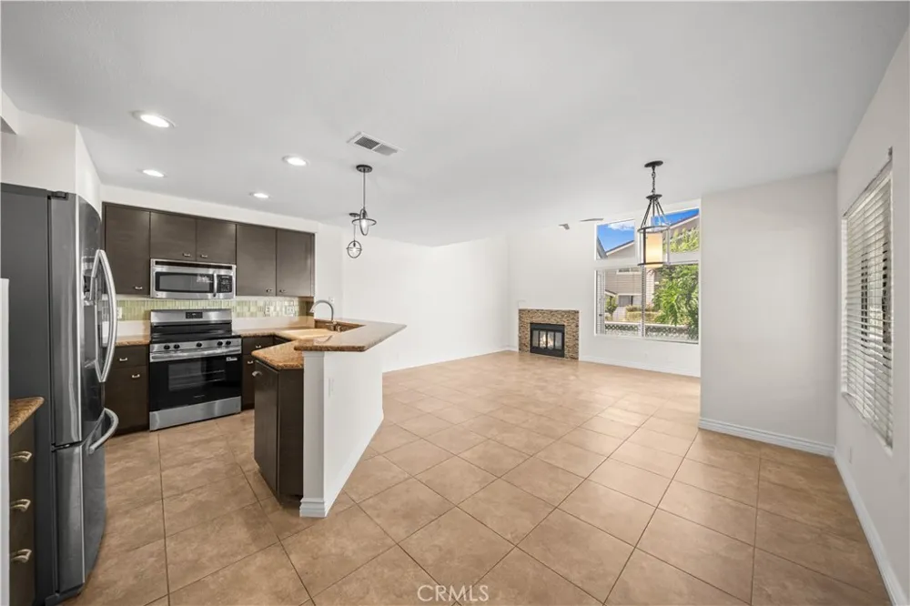 97 Fallingstar #56 Irvine, CA 92614