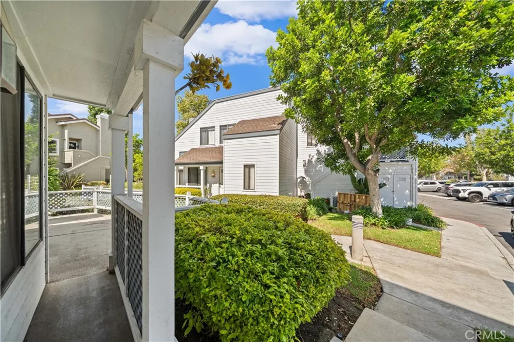 97 Fallingstar #56 Irvine, CA 92614