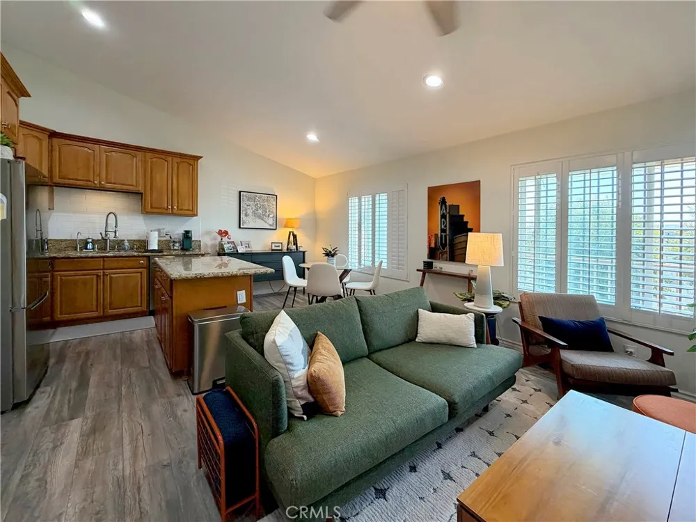 1637 E 5th Street #302 Long Beach, CA 90802