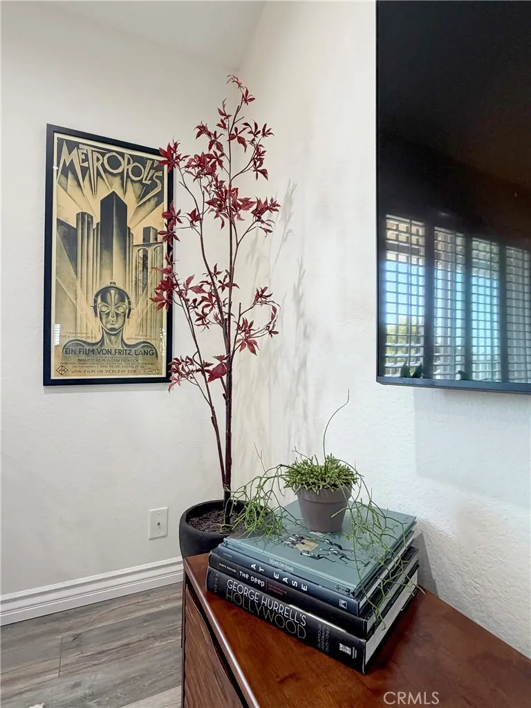 1637 E 5th Street #302 Long Beach, CA 90802