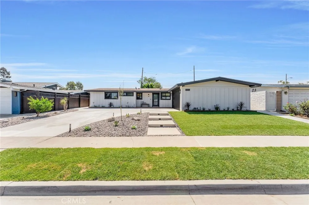 3064 Gibraltar Costa Mesa, CA 92626