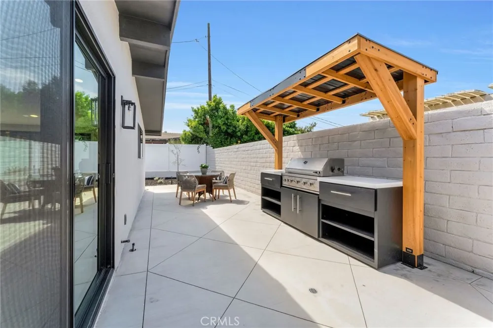 3064 Gibraltar Costa Mesa, CA 92626