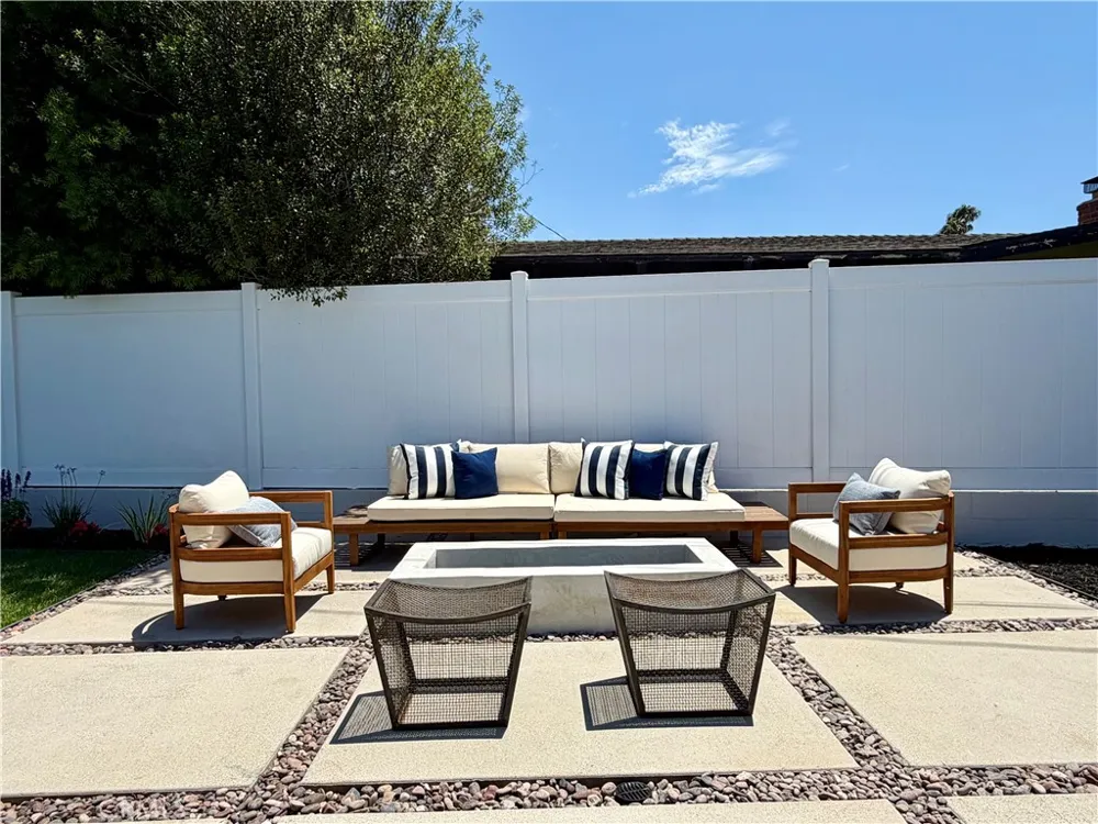 3064 Gibraltar Costa Mesa, CA 92626