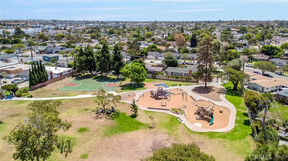 3064 Gibraltar Costa Mesa, CA 92626