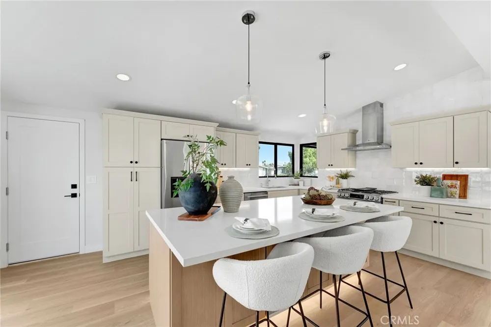 3064 Gibraltar Costa Mesa, CA 92626
