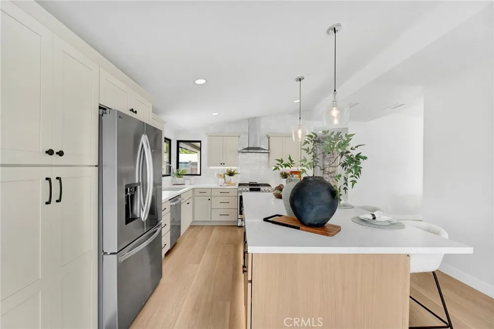 3064 Gibraltar Costa Mesa, CA 92626