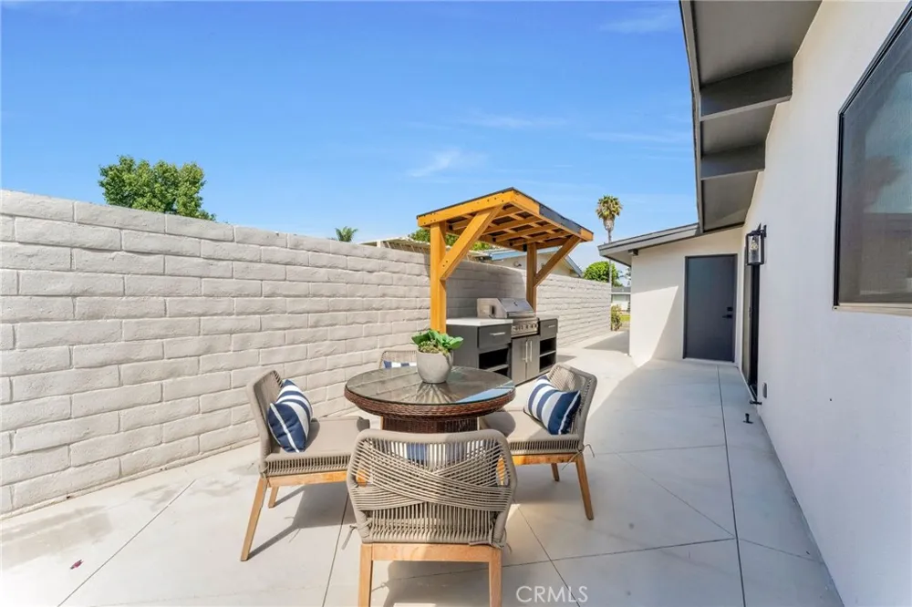 3064 Gibraltar Costa Mesa, CA 92626