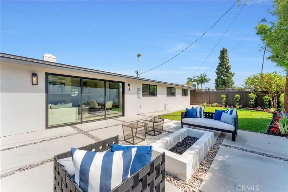 3064 Gibraltar Costa Mesa, CA 92626