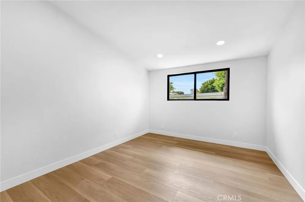 3064 Gibraltar Costa Mesa, CA 92626