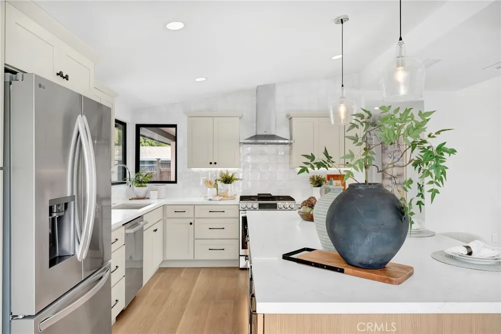 3064 Gibraltar Costa Mesa, CA 92626