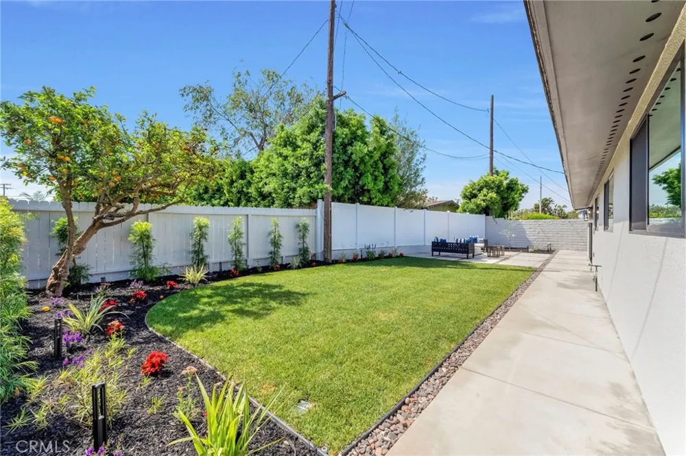 3064 Gibraltar Costa Mesa, CA 92626