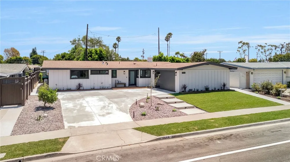 3064 Gibraltar Costa Mesa, CA 92626