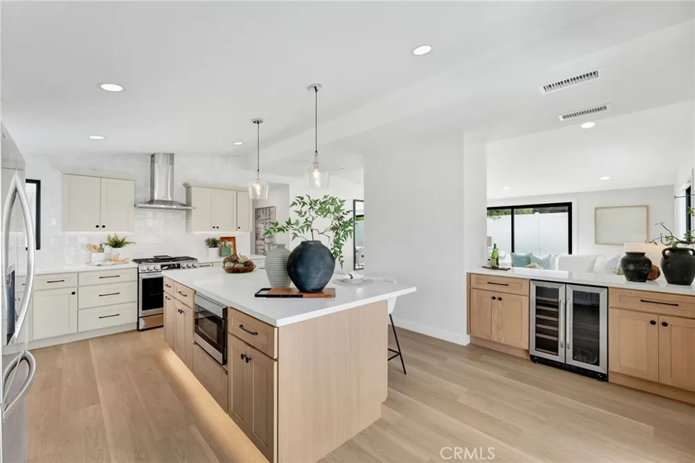 3064 Gibraltar Costa Mesa, CA 92626