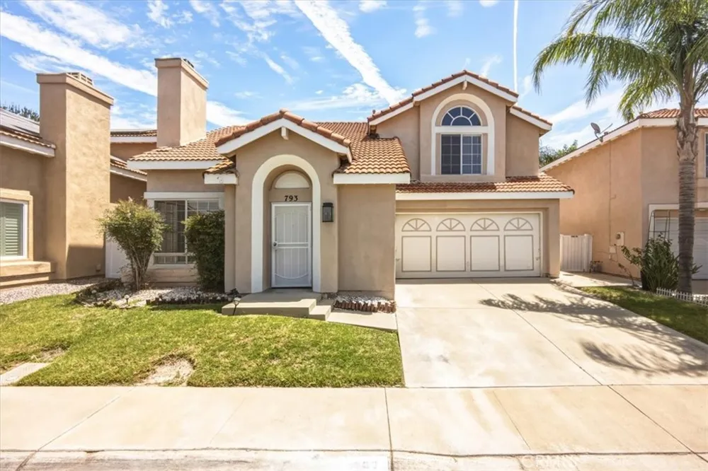 793 Playa Blanca Corona, CA 92879