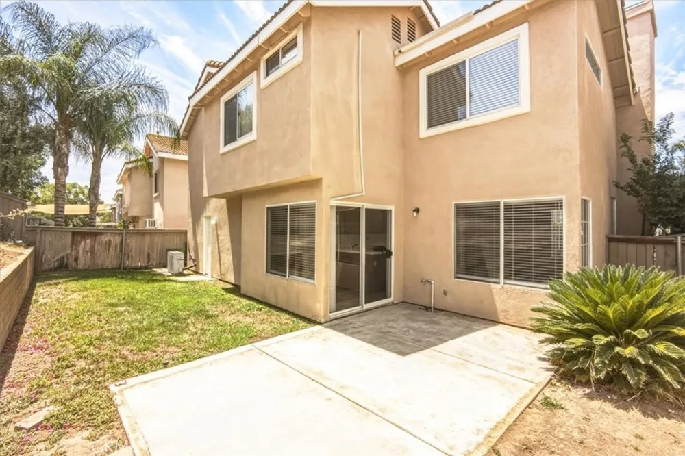 793 Playa Blanca Corona, CA 92879