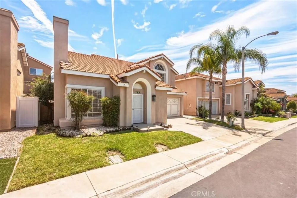 793 Playa Blanca Corona, CA 92879